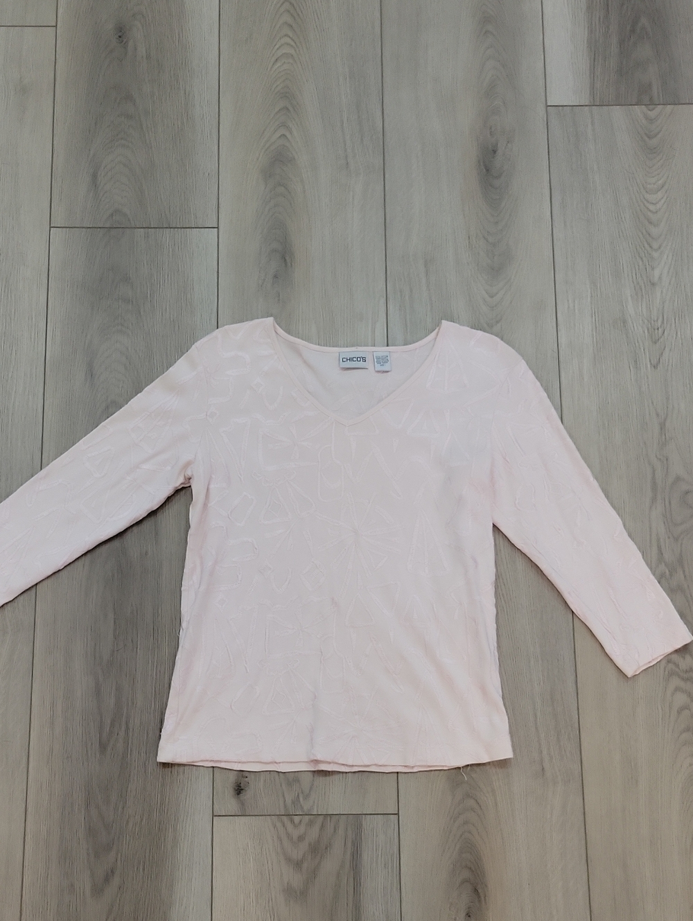 Chico's Pale Pink V‑Neck Textured Knit Top